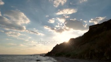 Deniz ve kayalar güzel Panoraması.