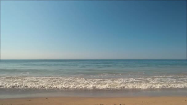 A paisagem marinha durante o dia . — Vídeo de Stock