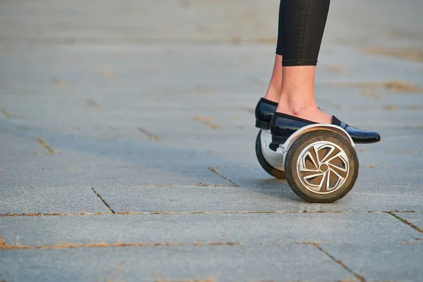 Gyroscooter, 측면 보기에 다리. — 스톡 사진