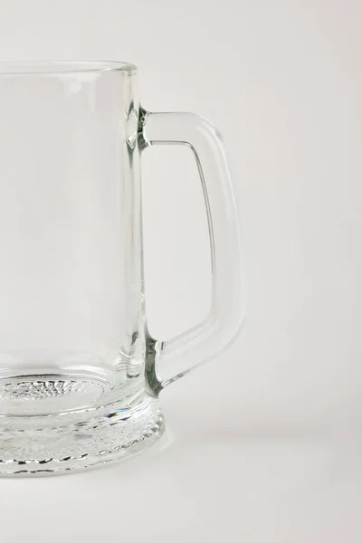 Прозрачное пустое стекло для пива . — стоковое фото