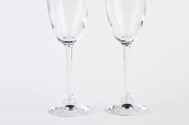 İki ayaklı büyük kadehler, düzenlenen resim.