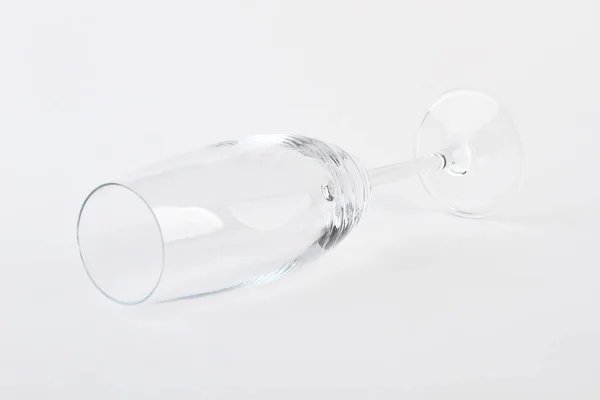 Weinglas isoliert auf weiß. — Stockfoto