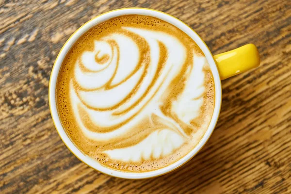 Latte art růže. — Stock fotografie