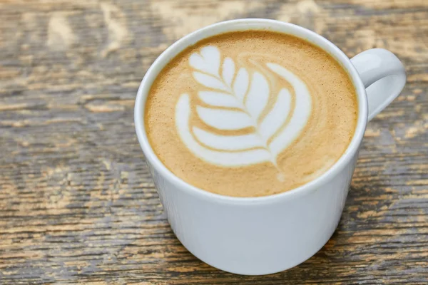 Latte con foto de flor . — Foto de Stock