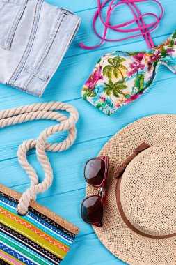 Yaz aksesuar seti moda.