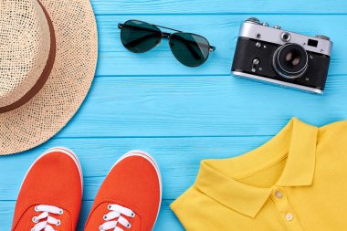 Yaz tatil arka plan, parlak giyim.