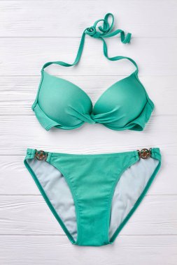 Kostüm, dikey görüntü banyo turkuaz.