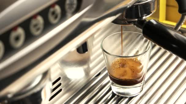 Espresso machine, sluiten. — Stockvideo