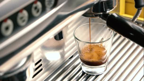 커피 머신, 클로즈업. — 비디오
