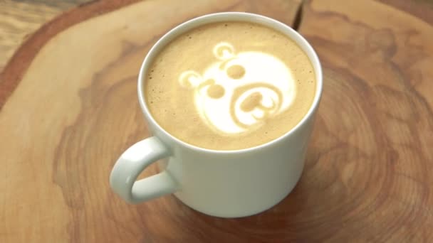 Kahve köpüğü sanat ayı. — Stok video