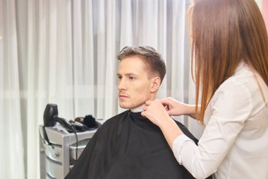 Beyaz adam Kuaför Salonu.