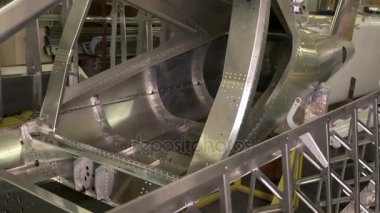 Uçak parçası bir atölye.