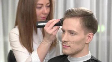 Adam Kuaför Salonu.