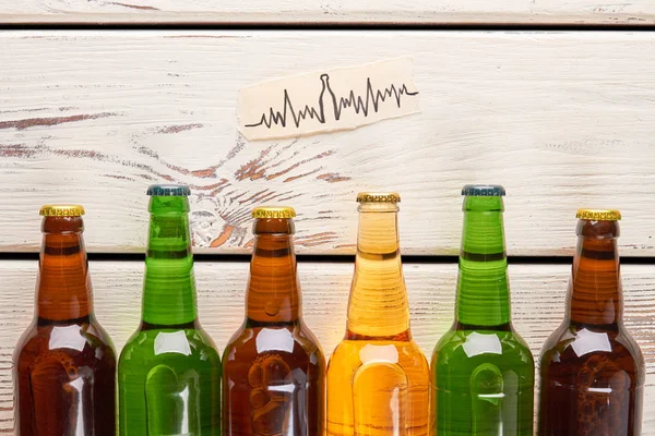 Problemas cardíacos por consumo de alcohol . — Foto de Stock