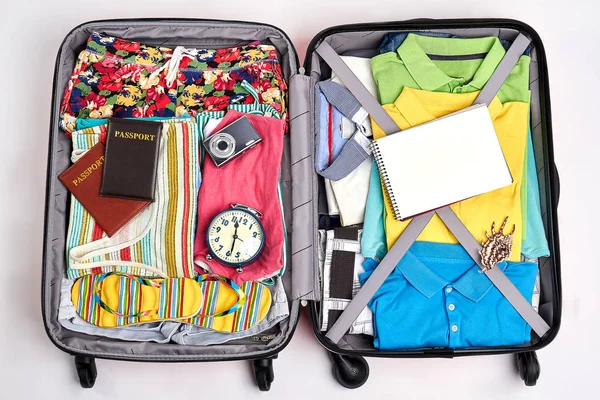 Készen áll a bőröndöt, utazás. — Stock Fotó
