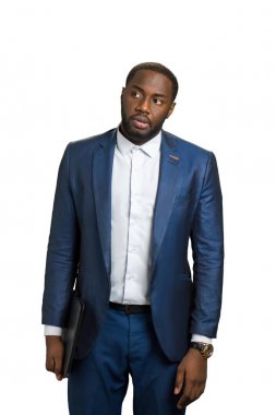 Yakışıklı siyah işadamı ile ağıl.