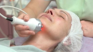 Yordam sıkma Rf cilt.