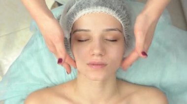 Yüz masajı Üstten Görünüm.