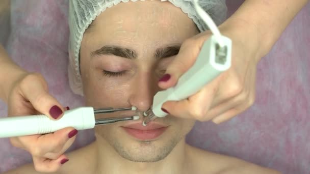 Terapia facial microatual, jovem . — Vídeo de Stock