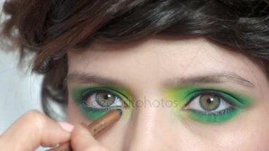 Altın kalem göz kalemi.