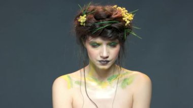 Üzgün kız, makyaj sanat.