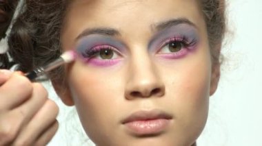 Göz farı uygulamak visagist el.