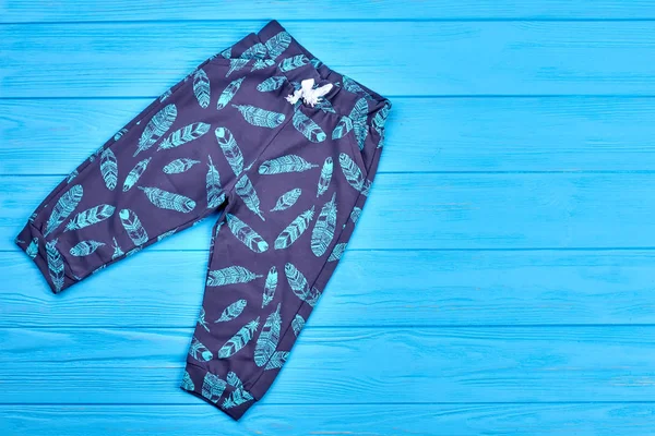 Şirin çocuklar organik basılı pantolon.