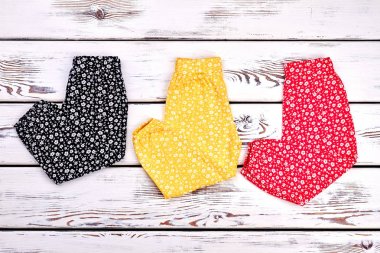 Yüksek kaliteli yeni tozluk çocuklar.