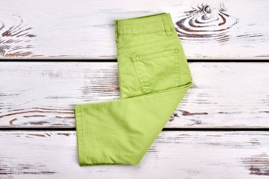 Bebeğim yeni marka pantolon.