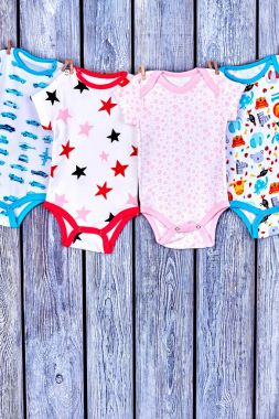 Çocuk Giyim ipe yıkanmış..