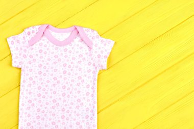 Bebek kız yumuşak pamuk t-shirt.