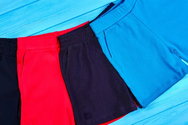 Yeni pamuk şort yeni yürümeye başlayan çocuklar için ayarla.