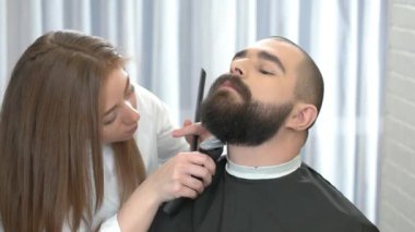 İşlem damat sakal.