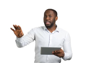 Gesticulating ve işadamı konuşma.