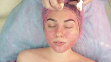 El Vakfı uygulama sünger ile.