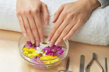 Güzel eller aroma banyo.