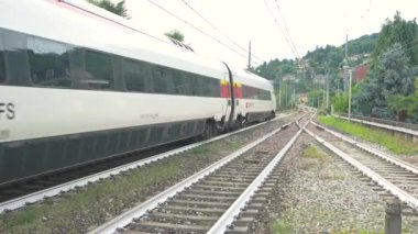 Modern tren hareket.