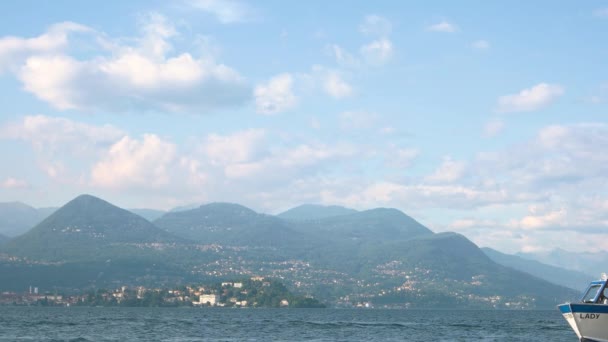 Paisaje de Italia, barco turístico . — Vídeos de Stock