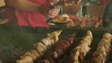 Et mangal üzerinde pişirildikten.