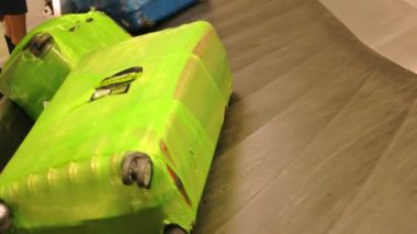 Havaalanı bagaj atlıkarınca.