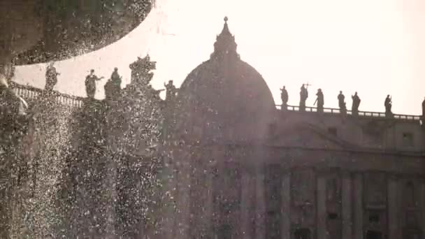 Basílica de San Pedro y cielo . — Vídeos de Stock