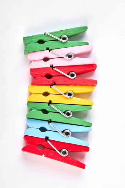 Colección de clavijas de ropa de colores . —  Fotos de Stock