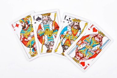 Dört papaz dan iskambil.