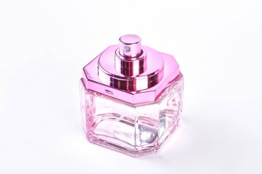 Kadın boş şeffaf şişe parfüm.