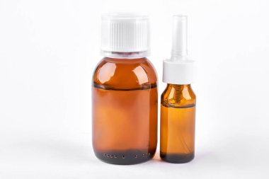 Çalışan burun tedavisi için ilaç.