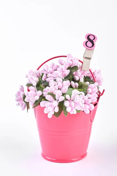 Cubo con flores y número ocho . — Foto de Stock