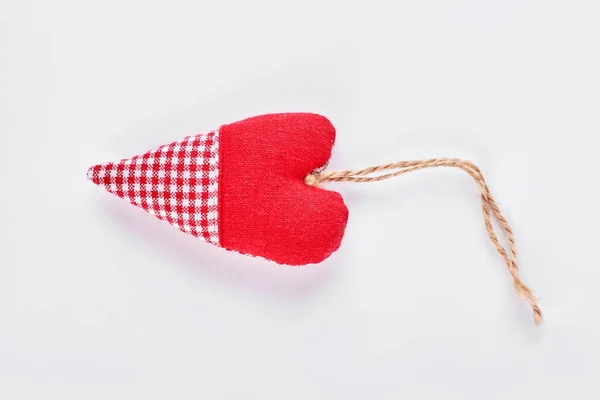 Rode handgemaakte textiel hart. — Stockfoto