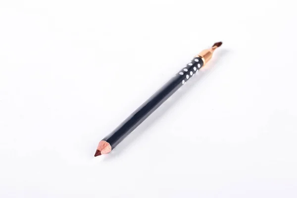 Ołówek do brwi na białym tle. — Zdjęcie stockowe