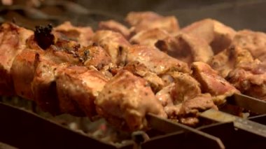 Makro pişirildikten kebab.