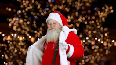 Neşeli Noel Baba dans ve şarkı.
